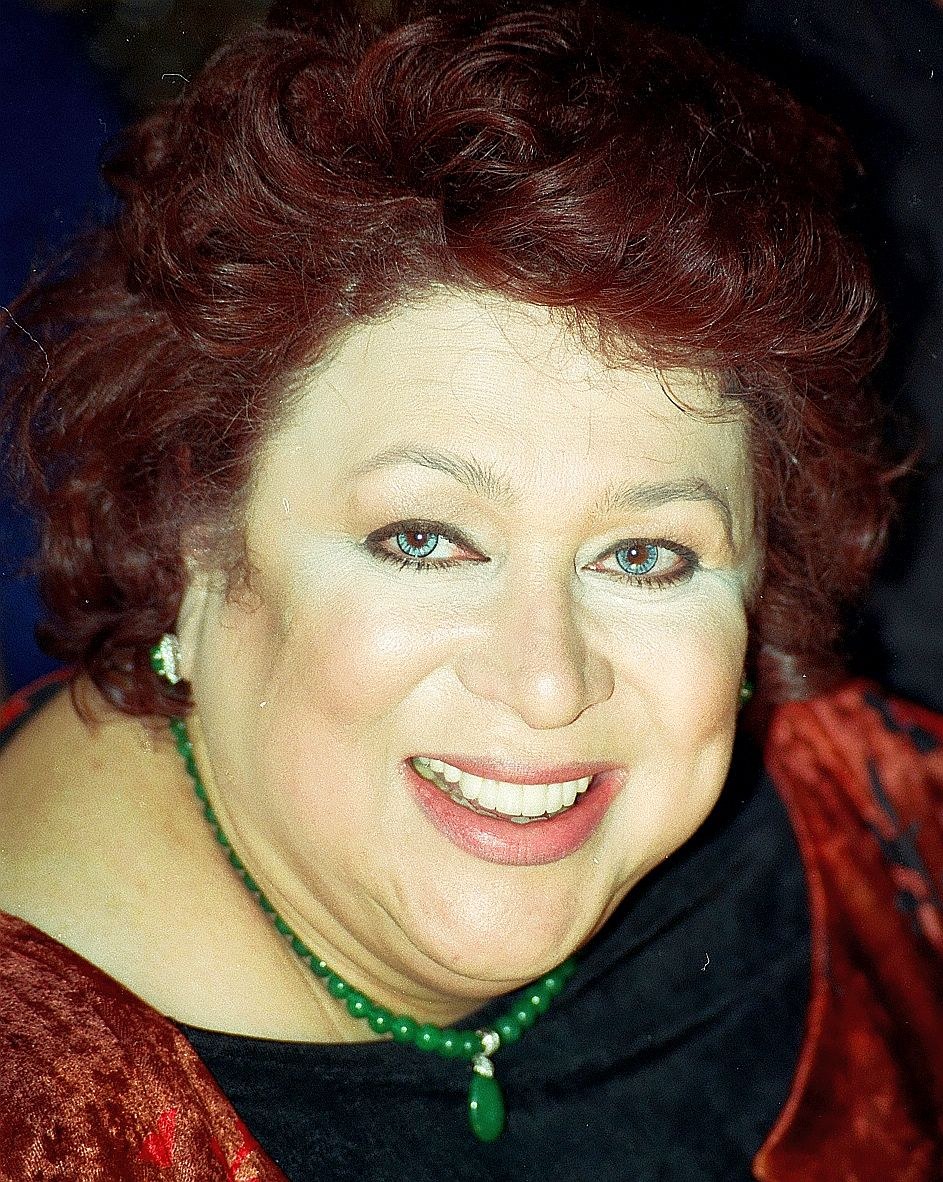 Liz Torres in 2003
